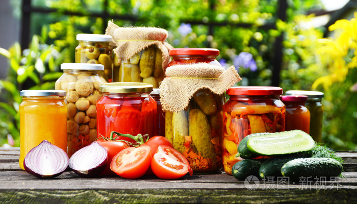 花園里的腌制藝術 用玻璃罐裝點生活與餐桌